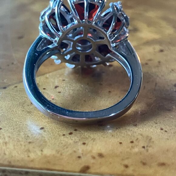 Artistic Natural Red Garnet Sterling Silver Cocktail Ring Size 6 - Picture 5 of 9